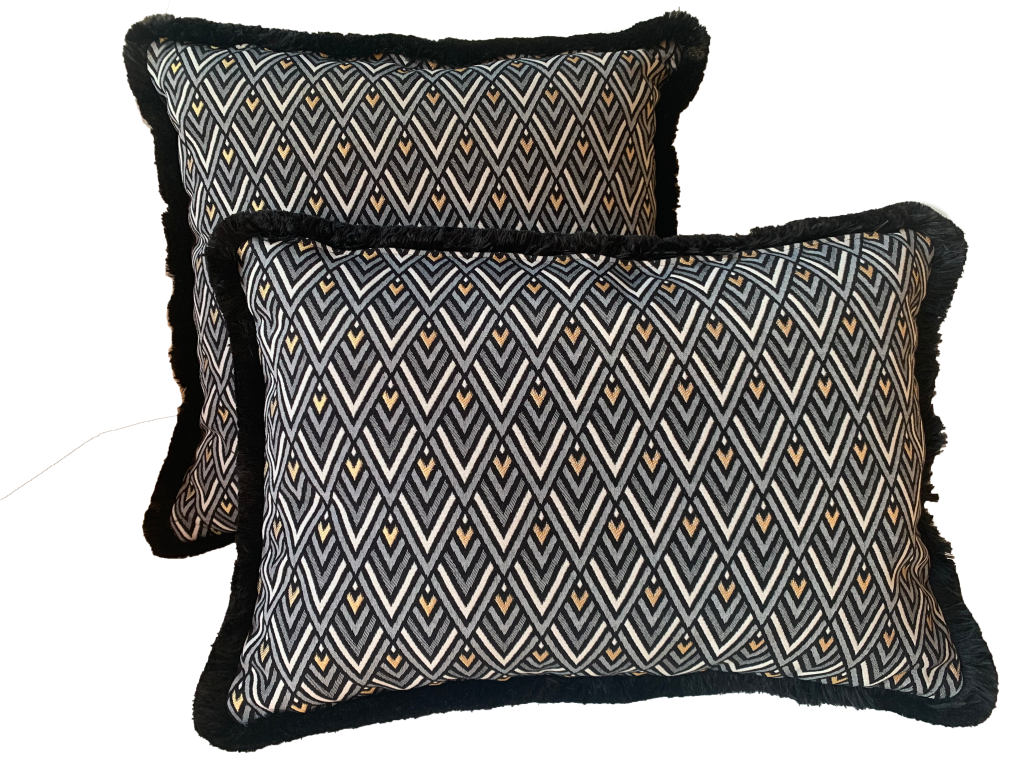 Almofada Luxury Zig Zag C/ Franja  Preta