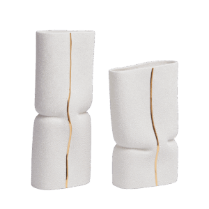 Jarra Branca Irregular Com Friso Dourado